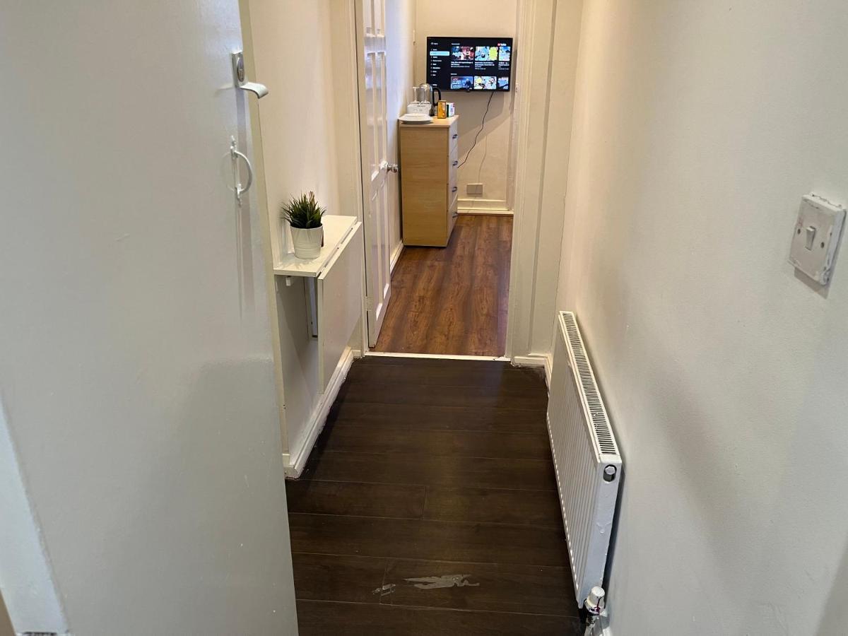 Y2 Guest House Лондон Экстерьер фото